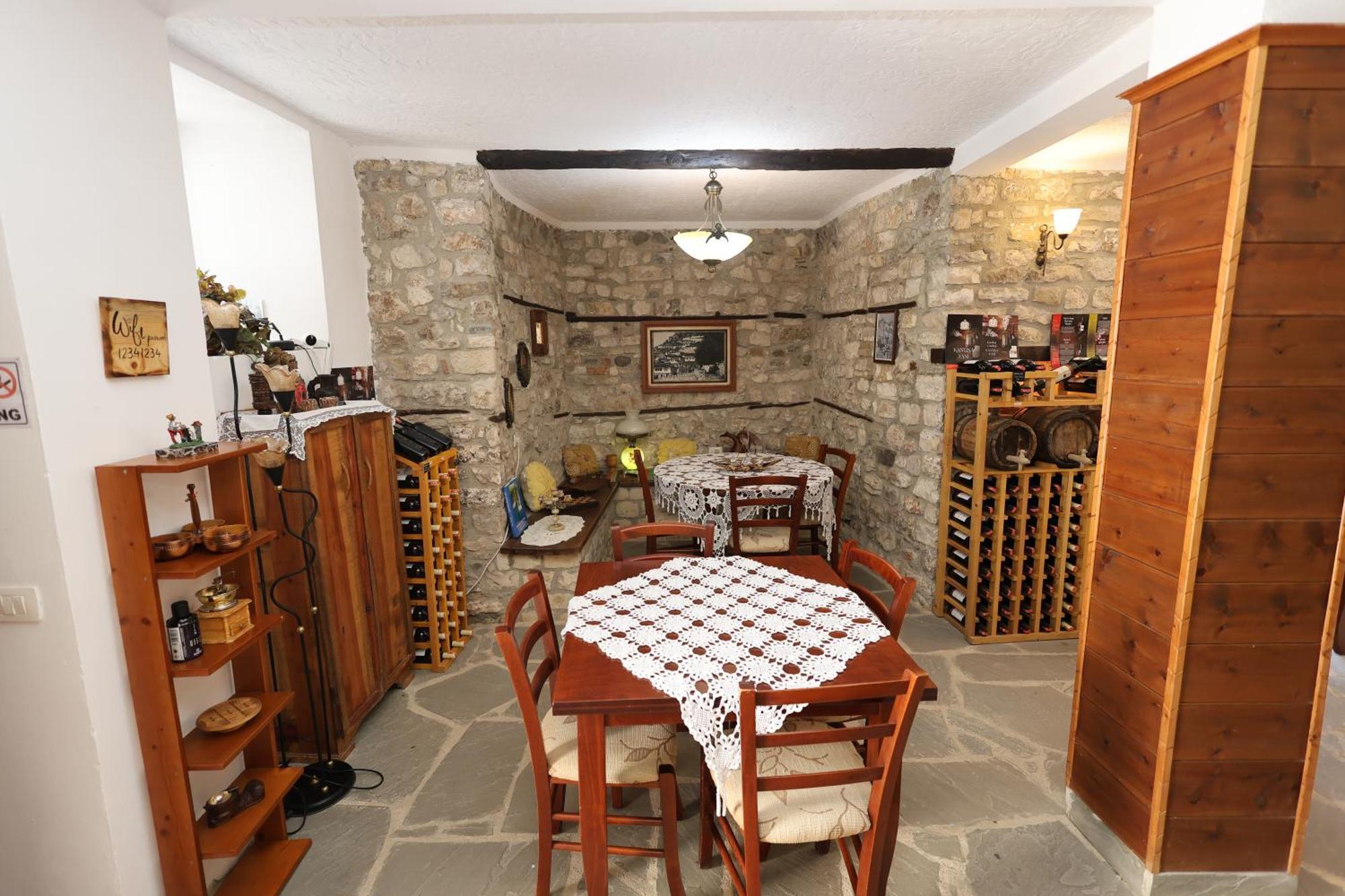 Guest House J.Prifti Berat Zewnętrze zdjęcie