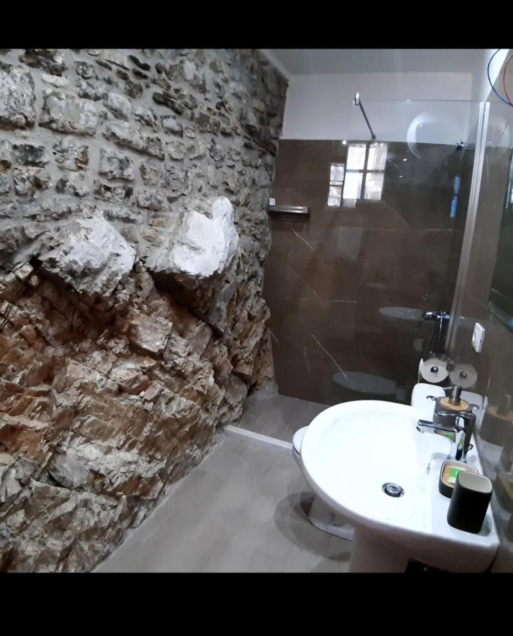Guest House J.Prifti Berat Zewnętrze zdjęcie